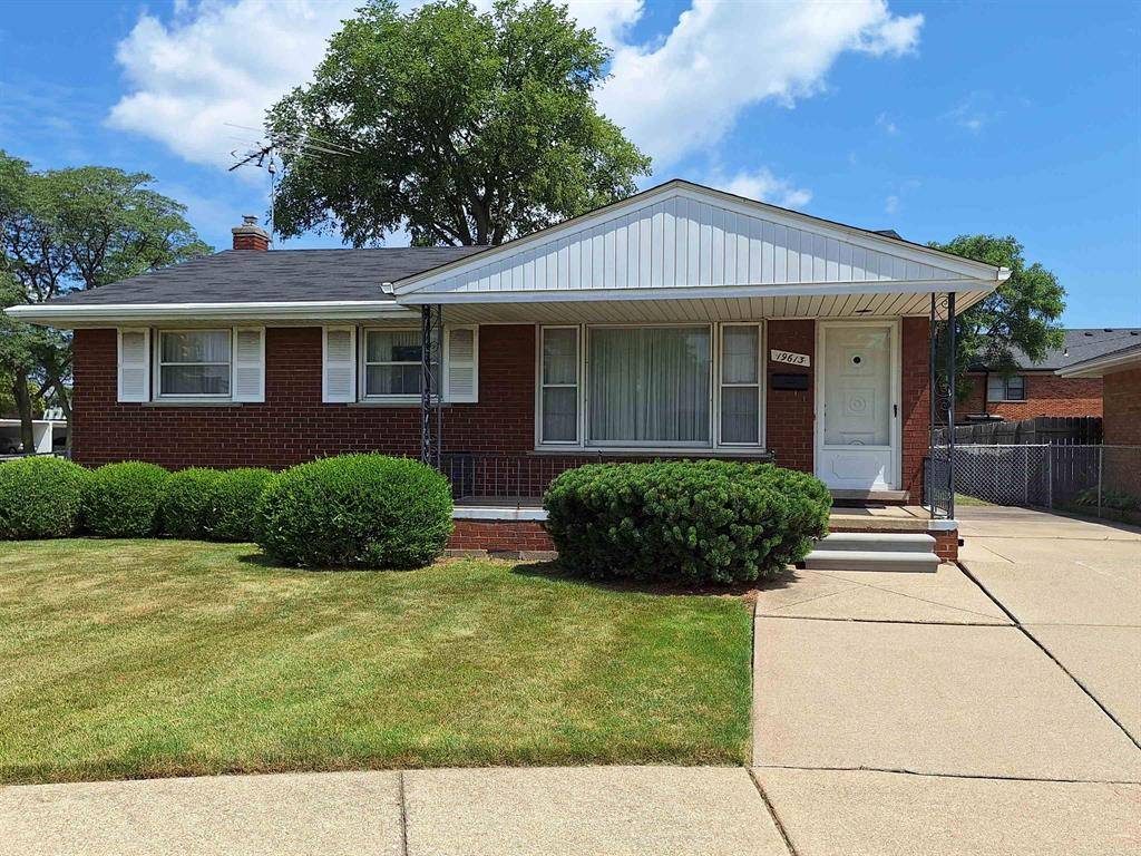 Harper Woods, MI 48225,19613 Lancaster Street