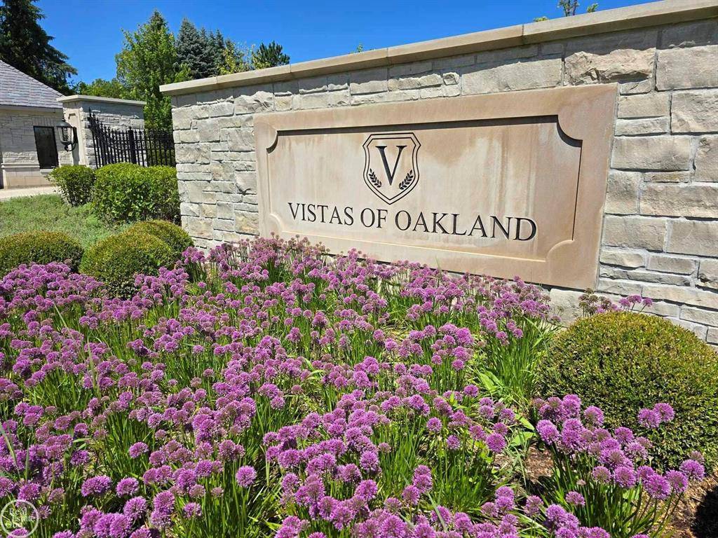 Oakland Twp, MI 48363,1753 Vista Drive Unit #18