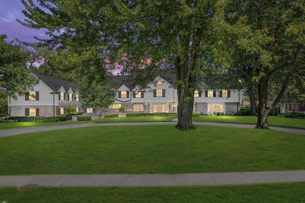 Grosse Pointe Farms, MI 48236,382 Provencal Road