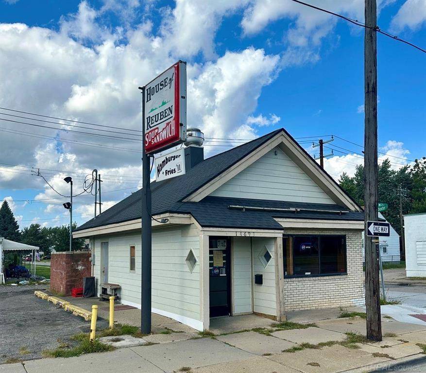 Warren, MI 48089,14693 E 8 Mile Road