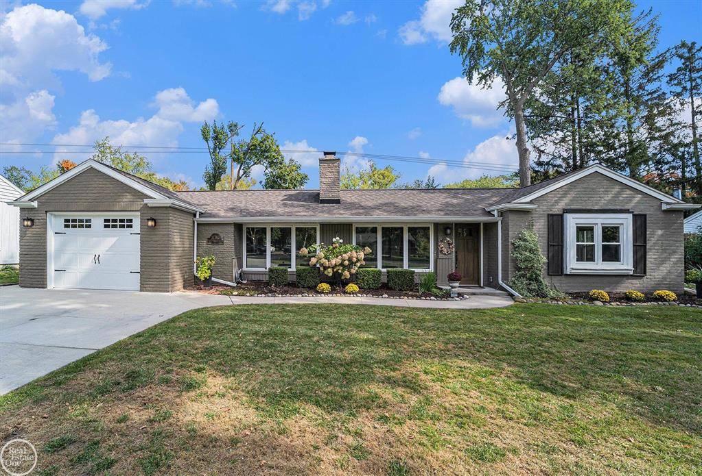 Beverly Hills Vlg, MI 48025,31360 PIERCE Street