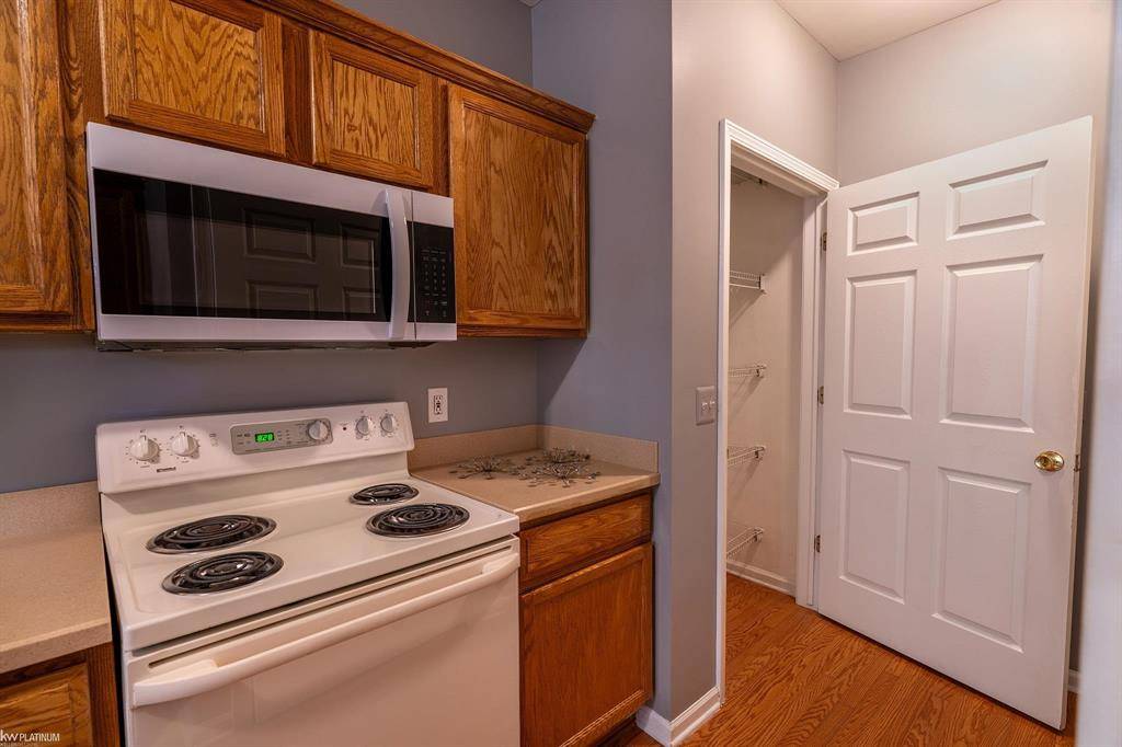 Sterling Heights, MI 48314,3962 CHERRY CREEK Lane 11
