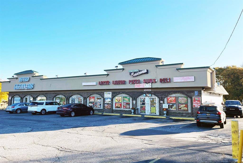 Clinton Twp, MI 48036,37462 HARPER Avenue