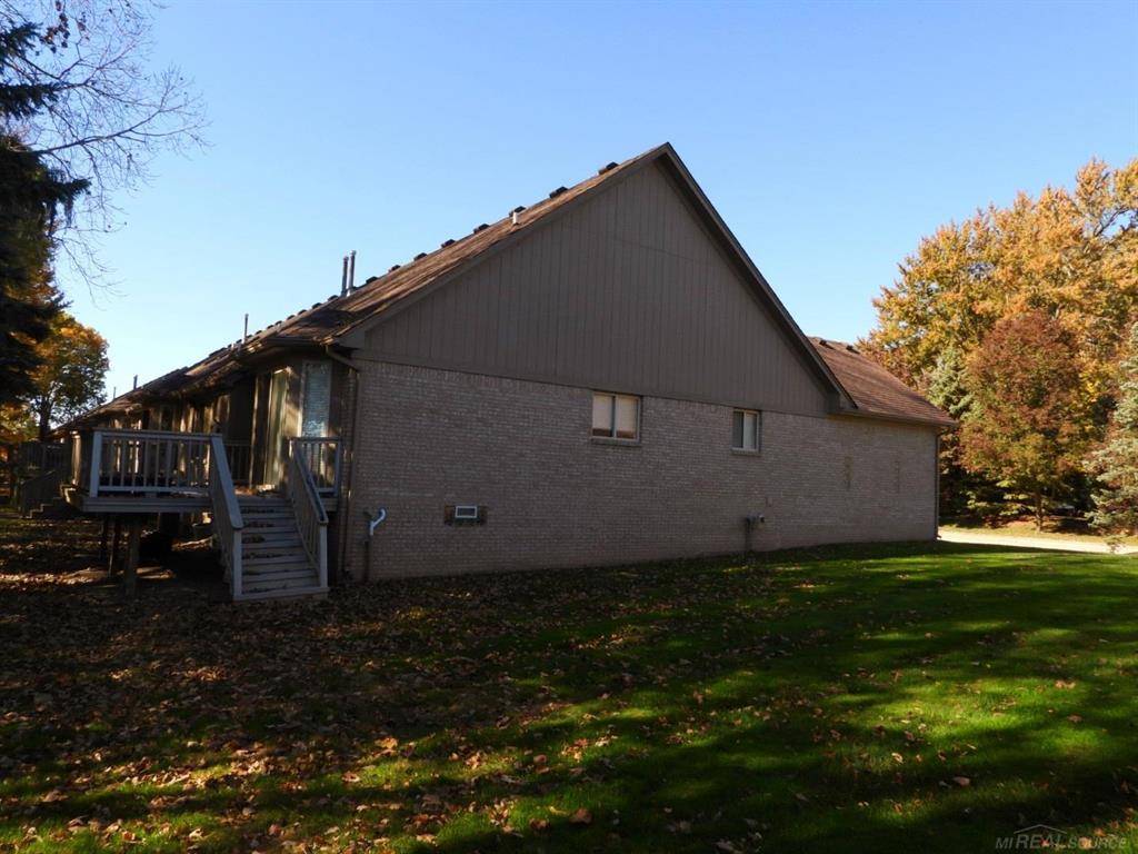 Clinton Twp, MI 48035,15762 Corso Drive