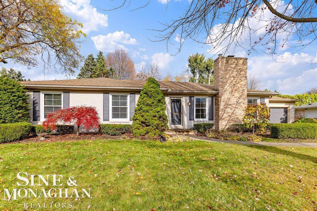 Grosse Pointe Shores, MI 48236,30 Briarcliff Place