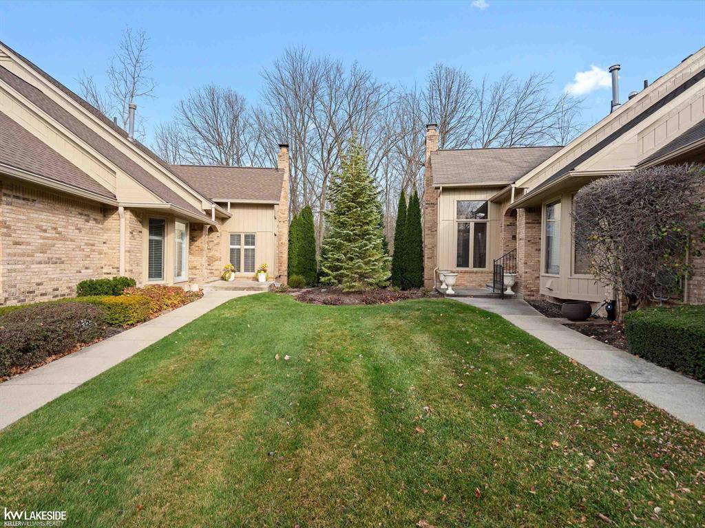 Shelby Twp, MI 48316,2206 Elm Circle