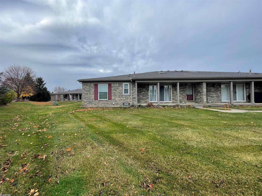 Washington Twp, MI 48094,11192 Spruce Court Unit 106 - Bldg 27