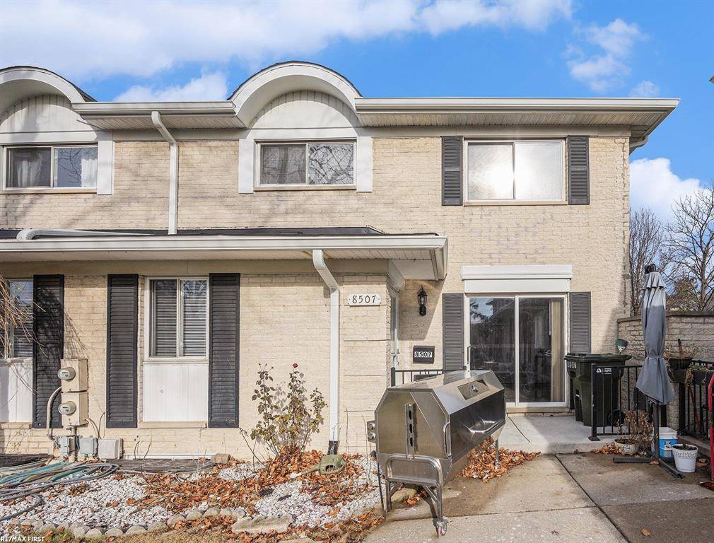 Sterling Heights, MI 48313,8507 Winchester Drive