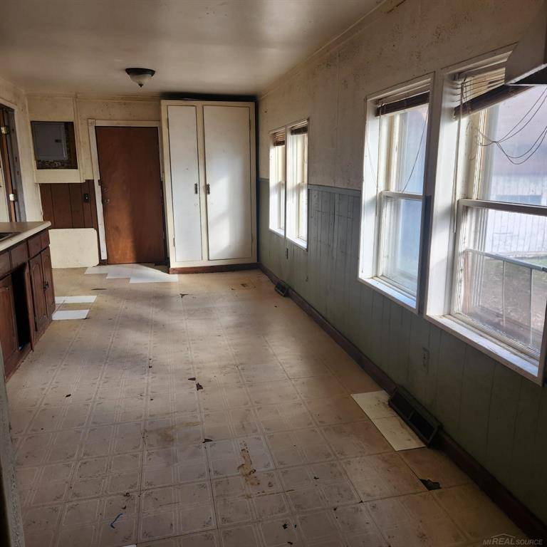 Chesterfield Twp, MI 48047,27303 21 Mile Road