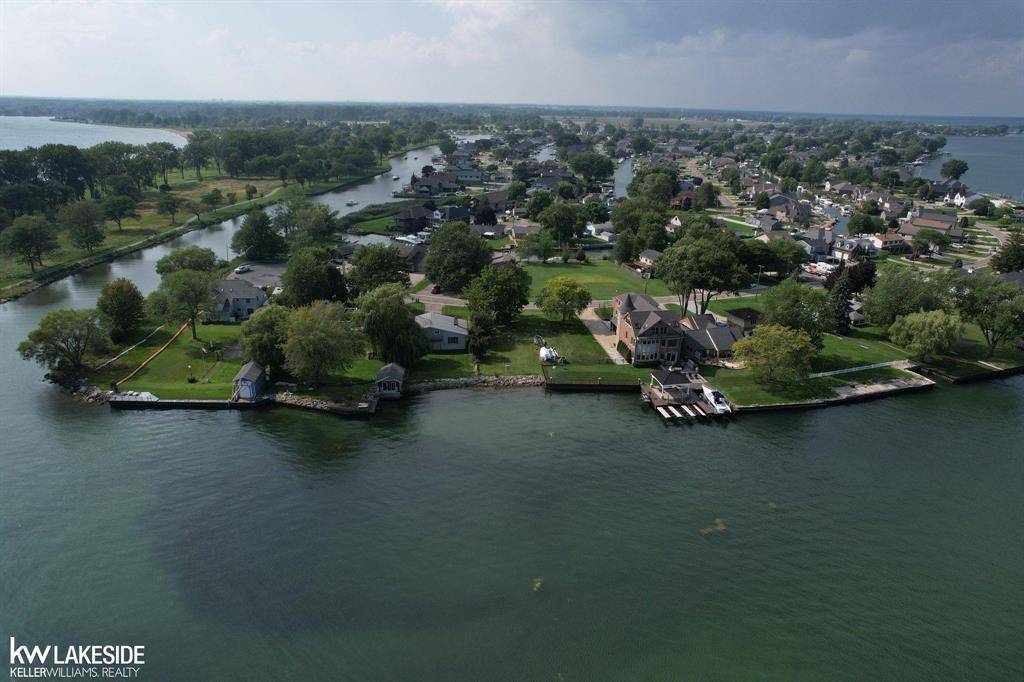 Harrison Twp, MI 48045,37384 Lakeshore Drive