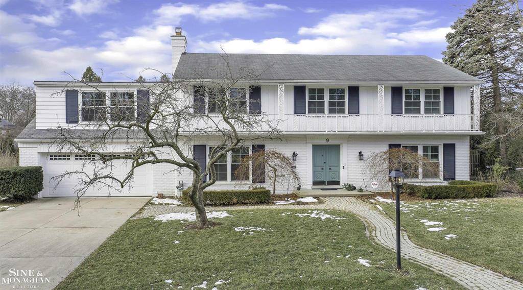 Grosse Pointe, MI 48230,9 Wellington Place