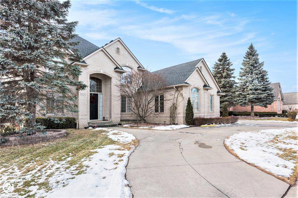 Shelby Twp, MI 48316,55397 Apple Lane
