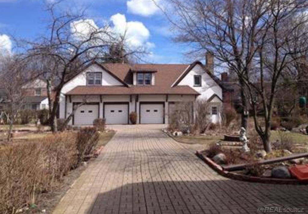 Grosse Pointe Park, MI 48230,1008 Bishop (rear) Road
