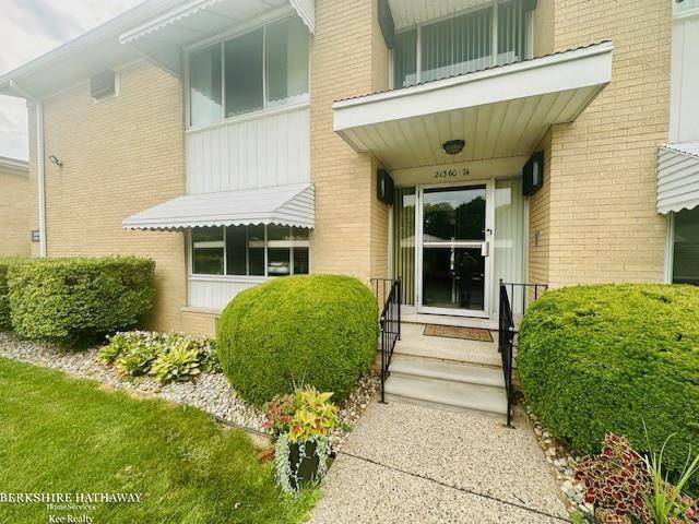 St. Clair Shores, MI 48080,21364 Beaconsfield Street #3