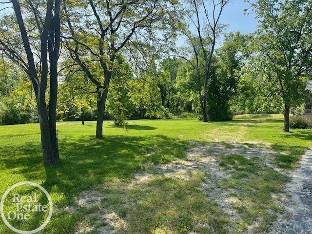 Macomb Twp, MI 48042,22860 26 Mile Road