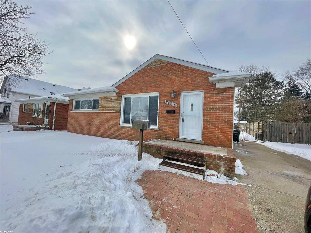 St. Clair Shores, MI 48080,22104 Elizabeth Street