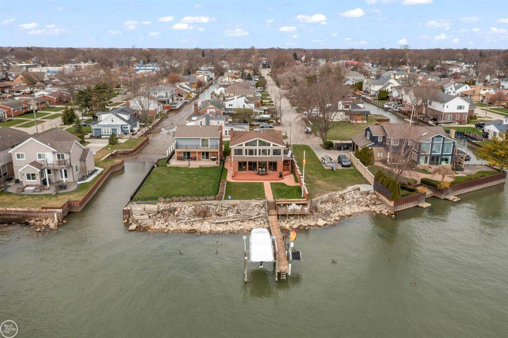 St. Clair Shores, MI 48081,22516 BEACH Street