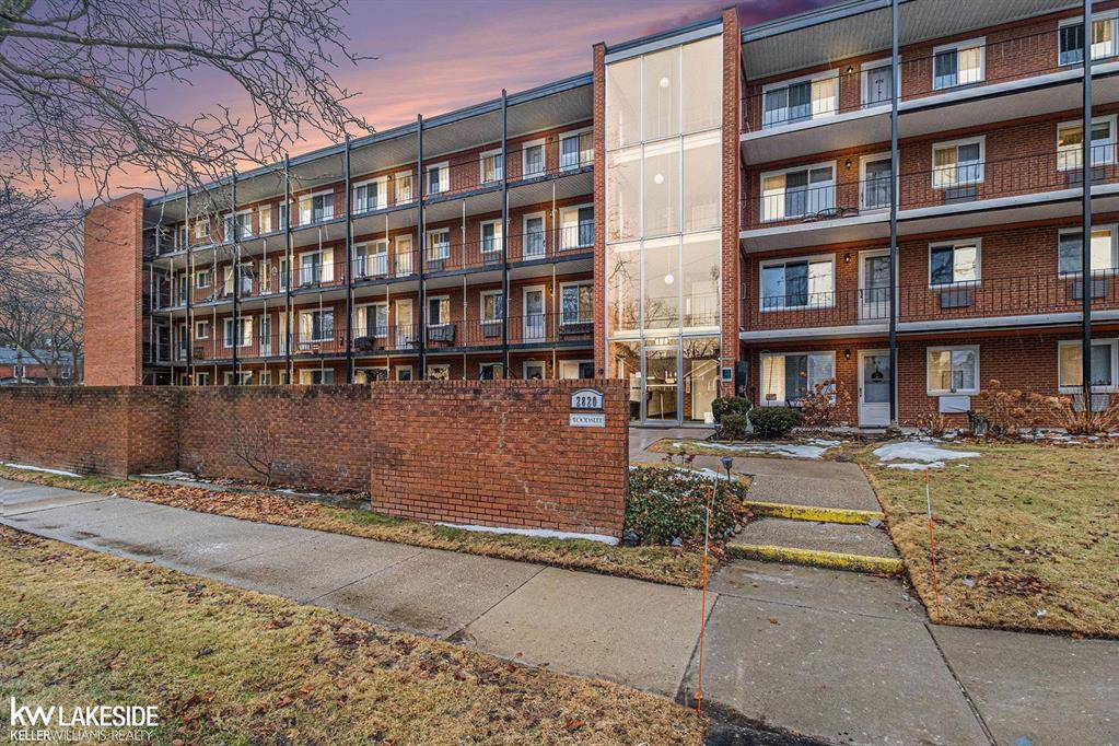 Royal Oak, MI 48073,2820 Woodslee Drive 403