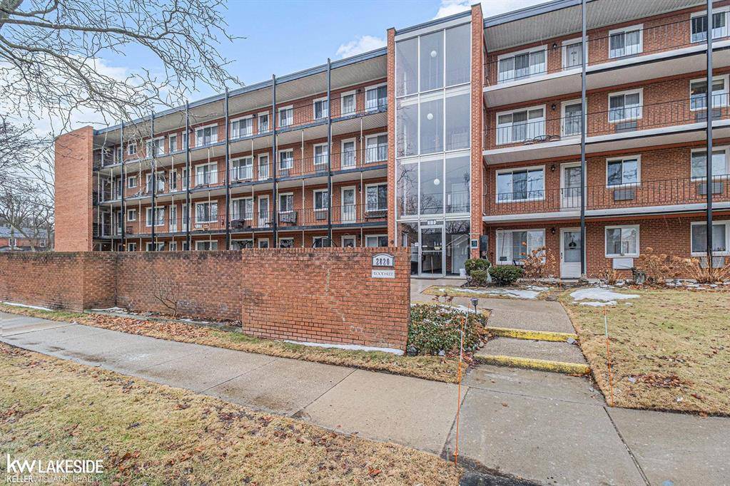 Royal Oak, MI 48073,2820 Woodslee Drive 403