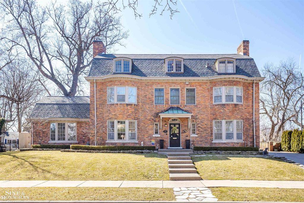 Grosse Pointe Farms, MI 48236,27 Beverly Road