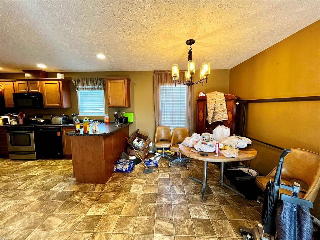 Clinton Twp, MI 48044,17037 Easterbridge Street