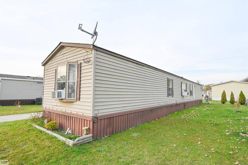 Clay Twp, MI 48001,5488 Dockside Court