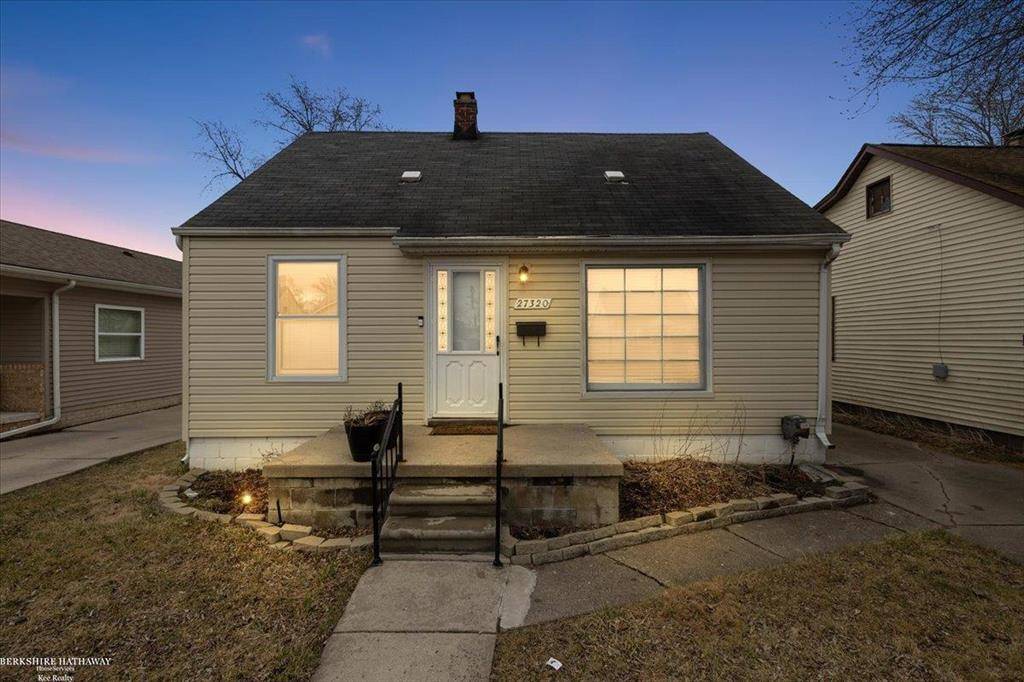 Roseville, MI 48066,27320 RIDGEWOOD Street
