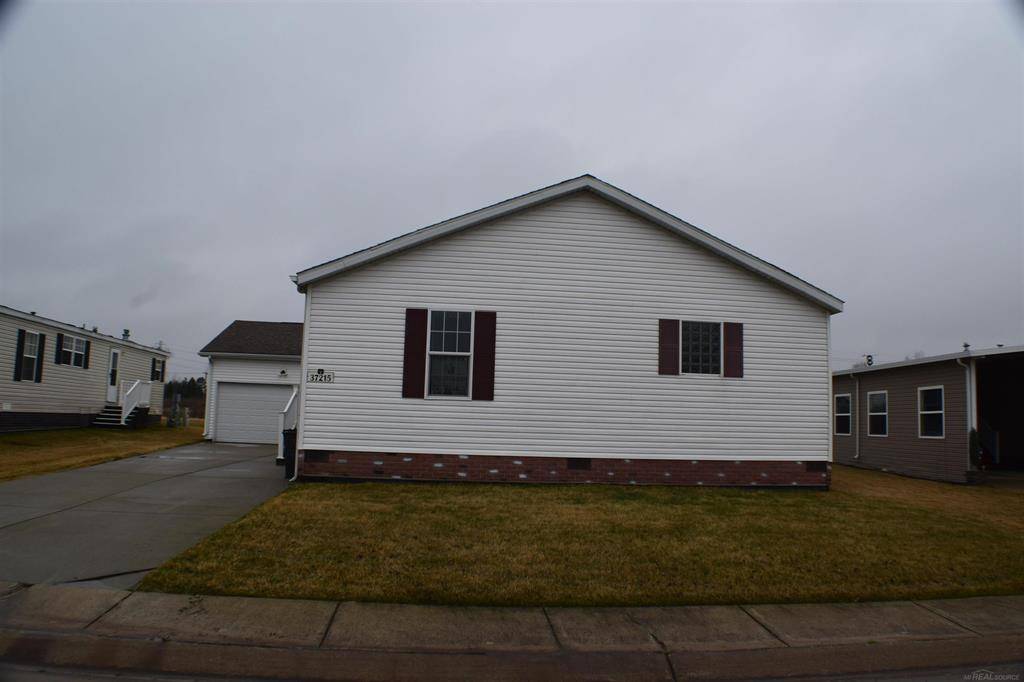 Lenox Twp, MI 48048,37215 Grindstone Trail