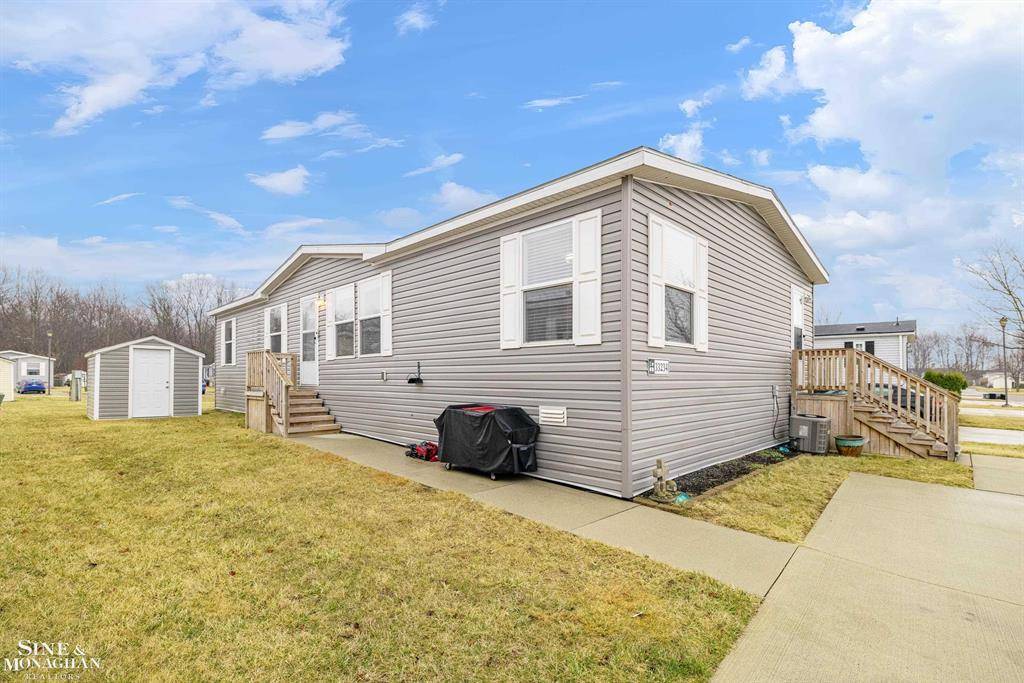 New Haven Vlg, MI 48048,33234 Deerwood Street