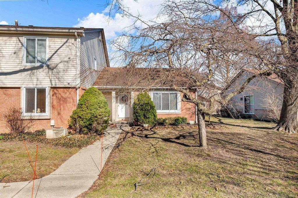 Harrison Twp, MI 48045,38157 Jefferson Avenue