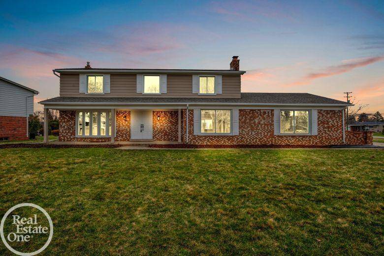 Clinton Twp, MI 48036,37608 Santa Barbara Street