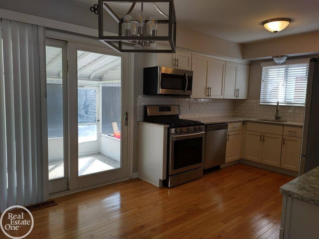 Westland, MI 48186,32329 Birchwood Avenue