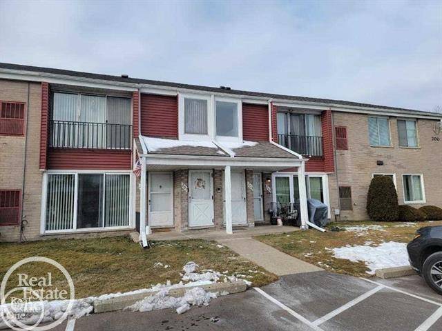 St. Clair Shores, MI 48082,203 Sunset Lane