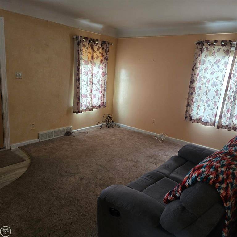 Eastpointe, MI 48021,23320 Lexington Avenue