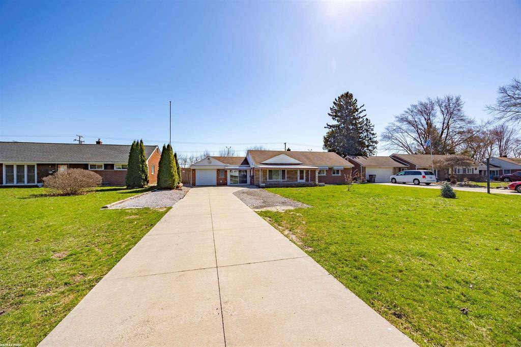Clinton Twp, MI 48036,37790 Ingleside Street