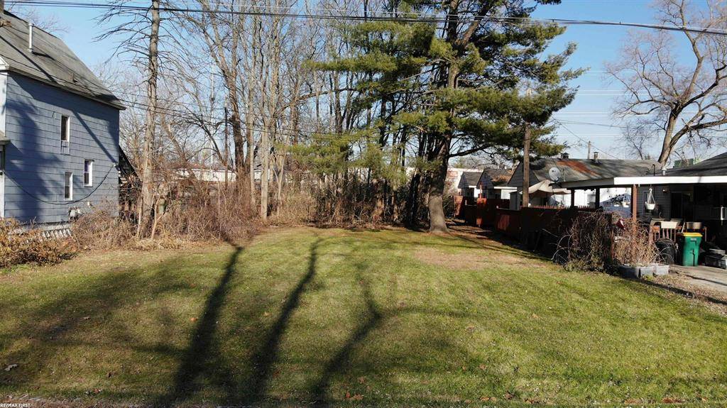 Farmington, MI 48336,28600 Grayling Avenue