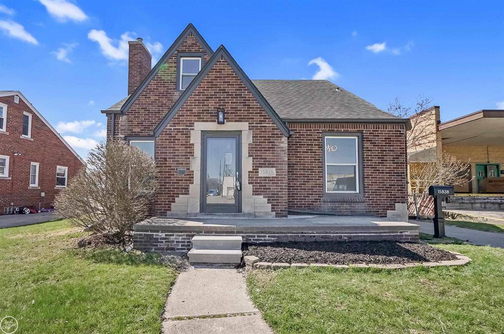 Eastpointe, MI 48021,15838 Oak Avenue