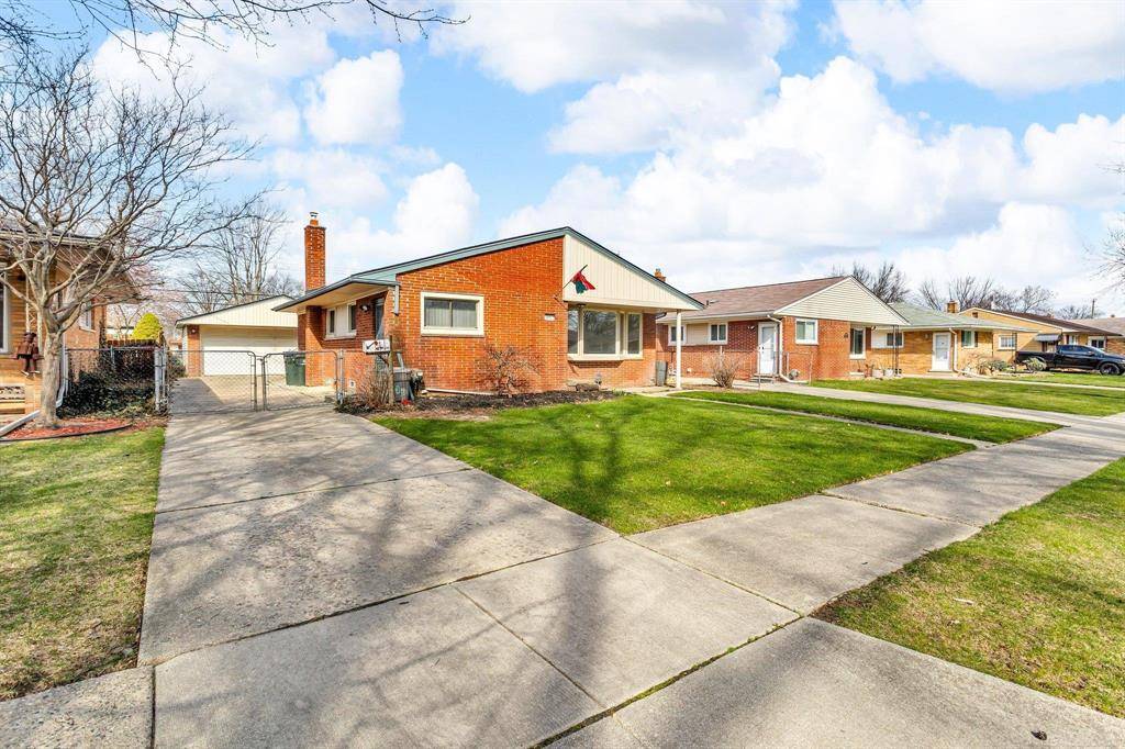 St. Clair Shores, MI 48080,24513 Ursuline Street