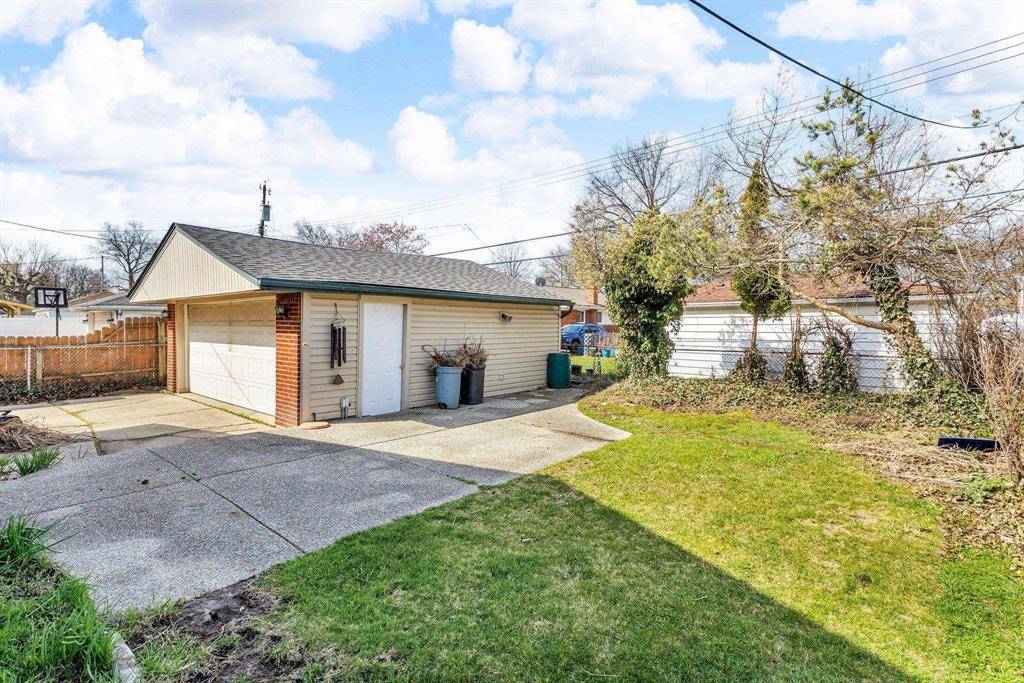 St. Clair Shores, MI 48080,24513 Ursuline Street