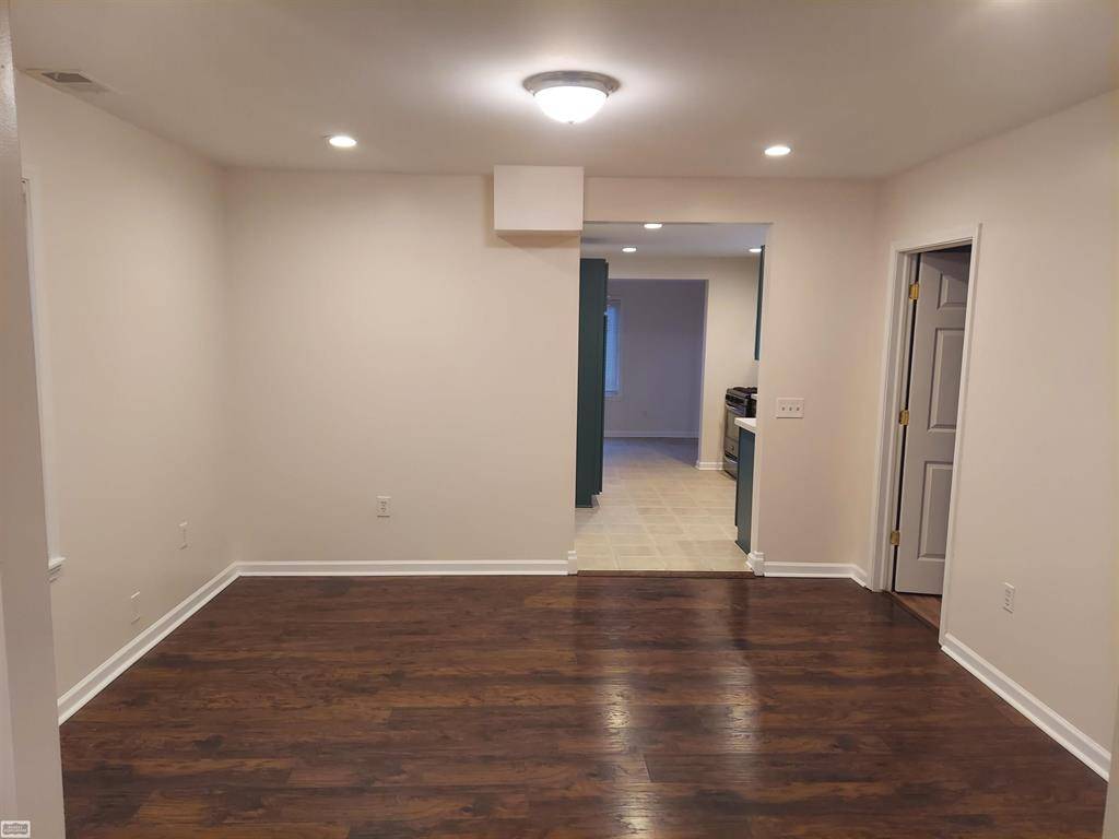 New Baltimore, MI 48047,51126 Rose Street
