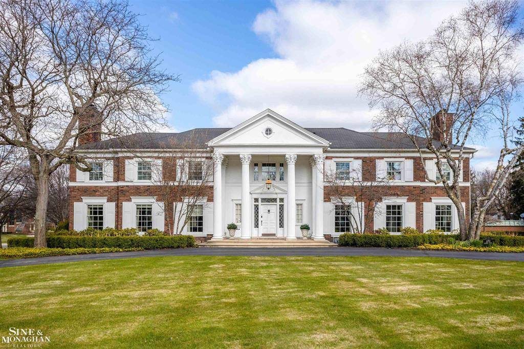 Grosse Pointe Park, MI 48230,15701 Windmill Pointe Drive