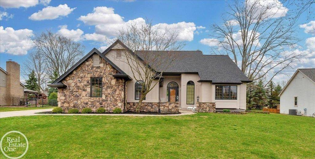 St. Clair, MI 48079,739 Turnberry Drive