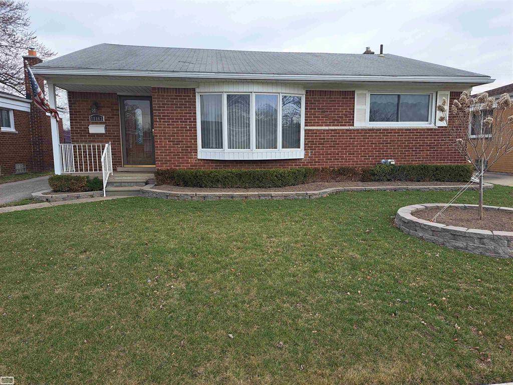 Fraser, MI 48026,18063 Winsome Drive