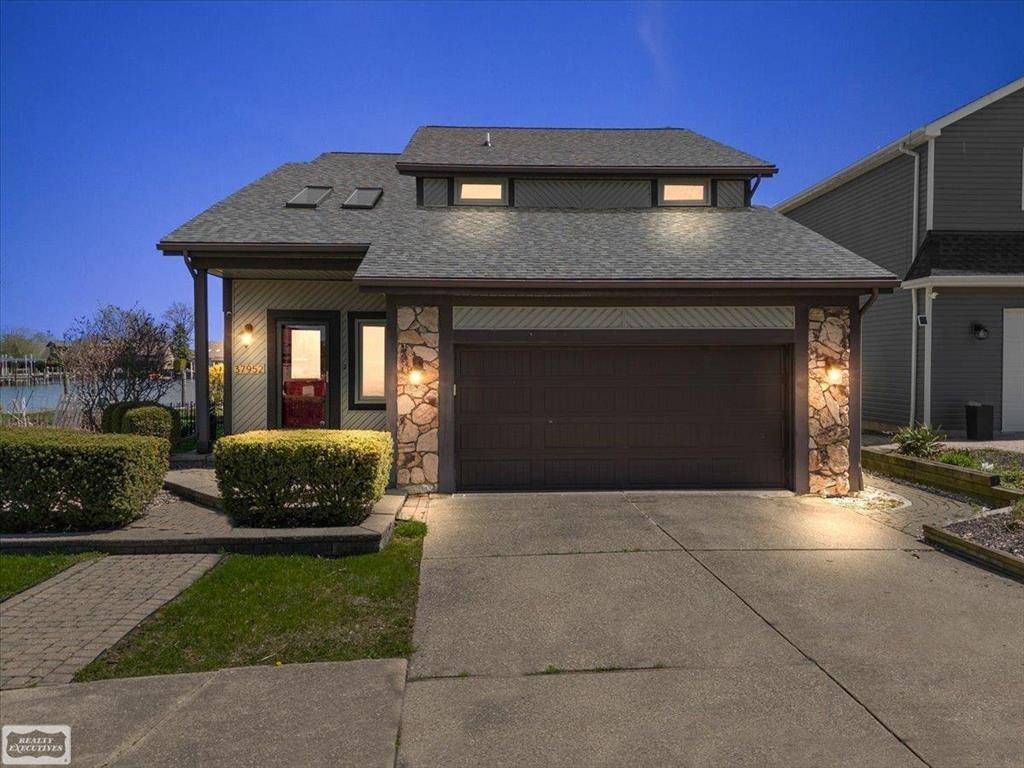 Harrison Twp, MI 48045,37952 Circle Drive