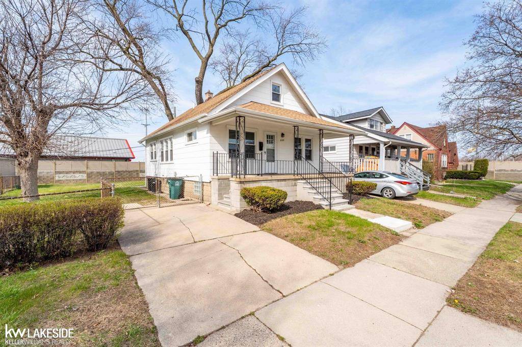 Ferndale, MI 48314,869 E BENNETT Avenue