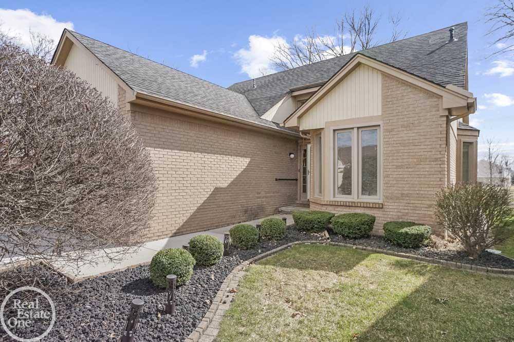 Clinton Twp, MI 48038,20130 Shoals Court
