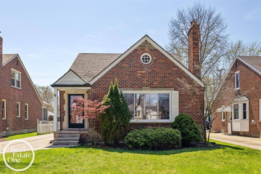 Grosse Pointe Farms, MI 48236,375 Ridgemont Road