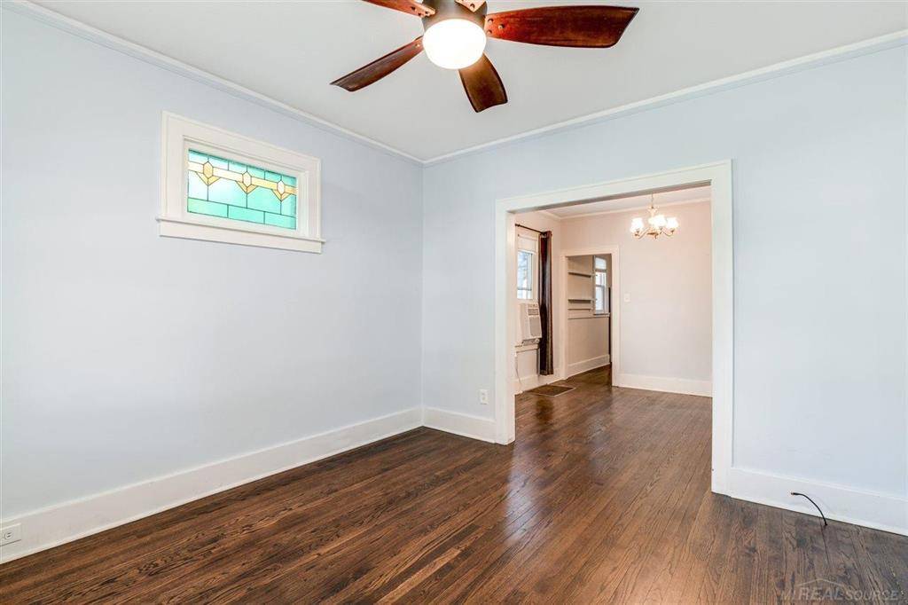 Grosse Pointe Park, MI 48230,1348 Wayburn Street
