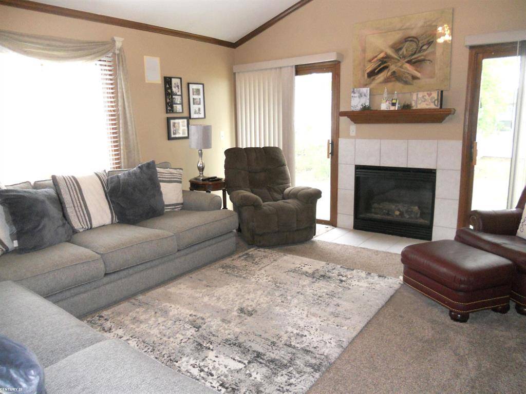 Macomb Twp, MI 48044,16918 COUNTRY RIDGE Drive