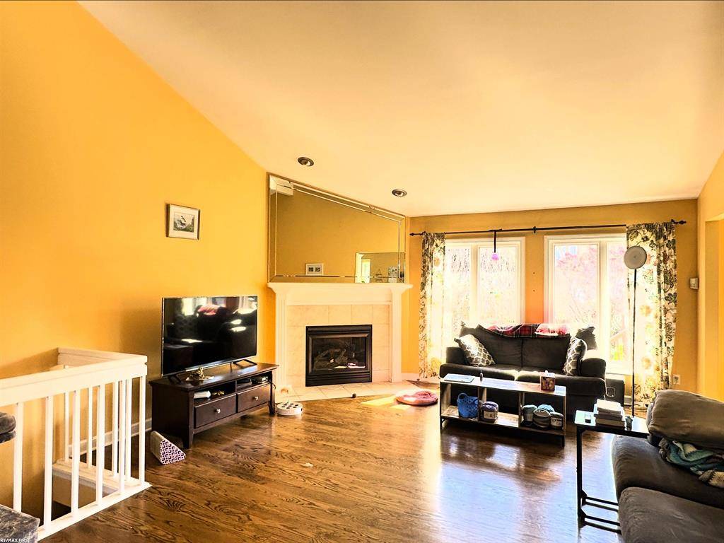 Macomb Twp, MI 48044,21152 Glenview Court